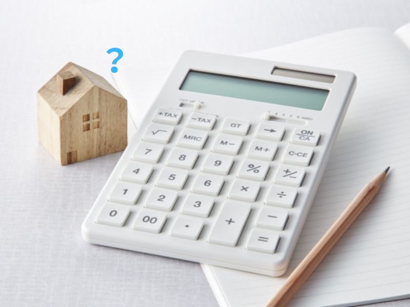 屋根と外壁の同時塗装はお得？費用とタイミングを解説